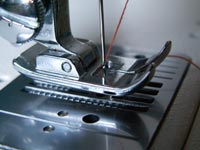 Sewing machine presser foot