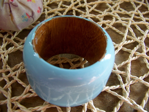 Apply glue to the inside of the napkin ring