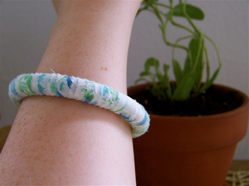 fabric wrapped bracelet tutorial