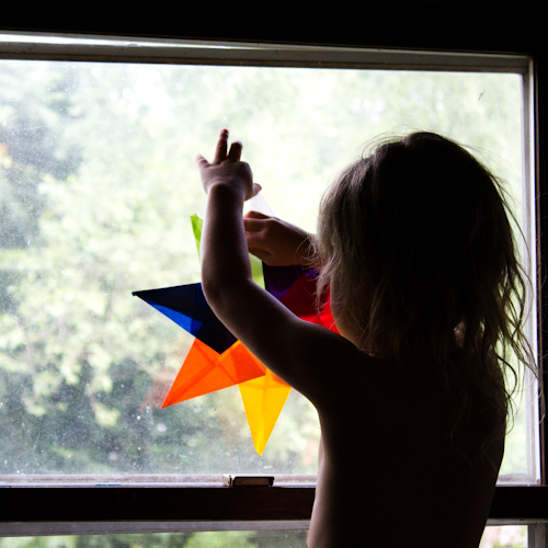 Here's how to make a Waldorf star: a kid-friendly, plastic-free suncatcher. Stick it onto any sunny window, and watch it glow.