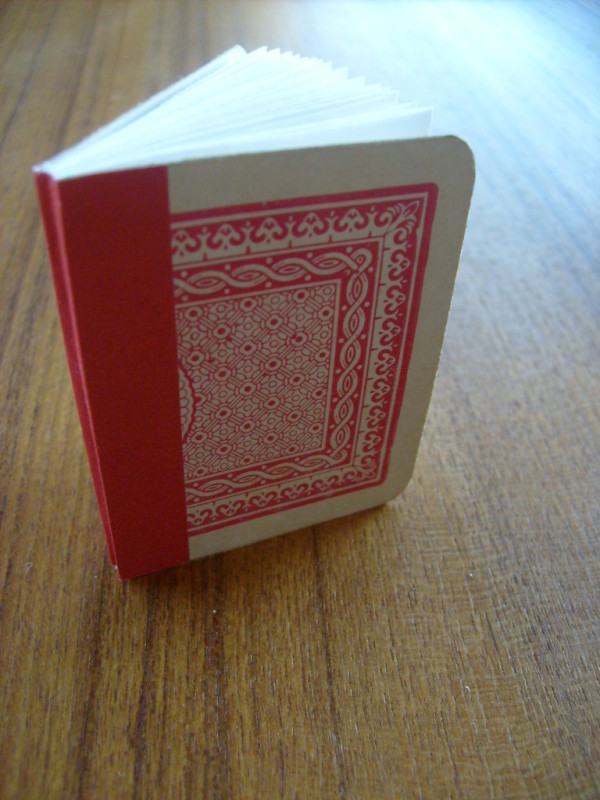 You can make some really great things out of old playing cards.