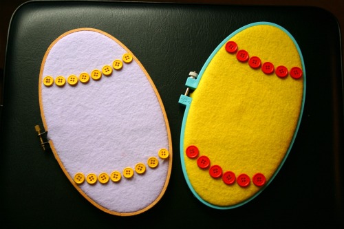 embroidery hoop Easter eggs