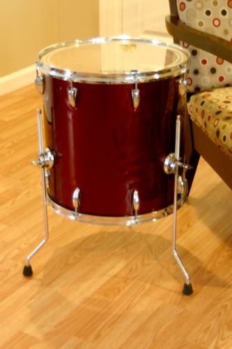 How To: Upcycle an Old Drum into a Side Table