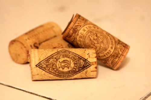How To: Wine Cork Magnets