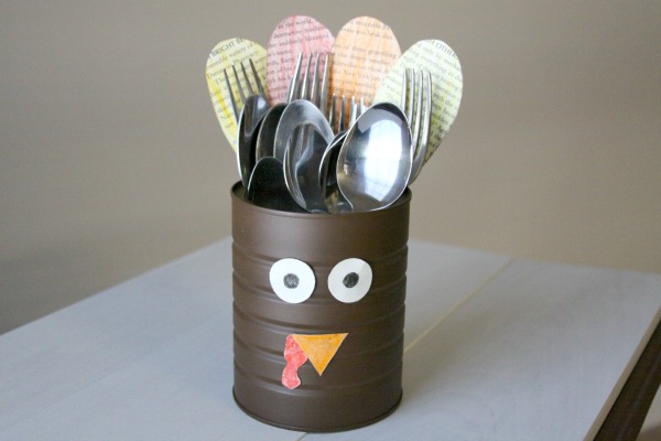 Thanksgiving Crafts: Upcycle a Coffee Can into a Turkey!