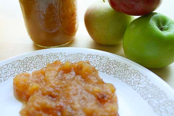 Thanksgiving Recipes: Easy Crock Pot Applesauce