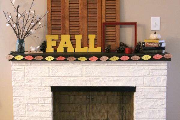 This easy recycled paper fall garland that’s so simple to make, you’ll be gathering your craft supplies before this post is even over!