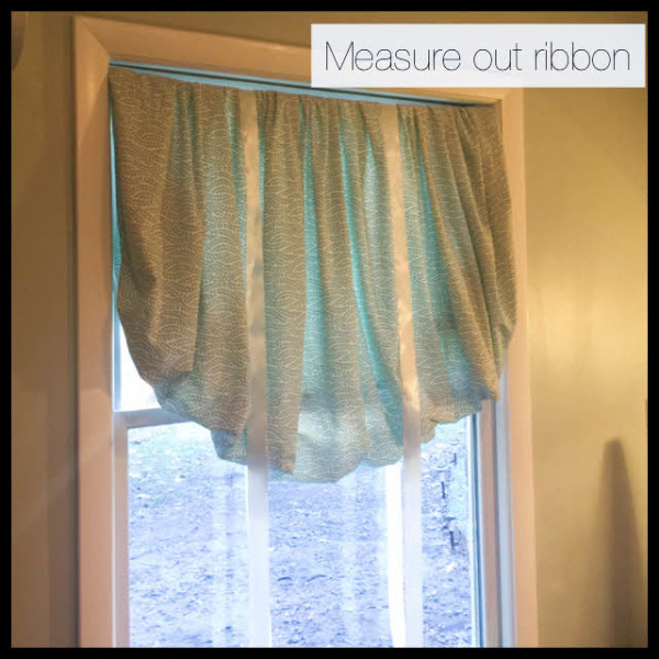 Diy Balloon Curtains From A Fitted, How To Measure For Balloon Curtains